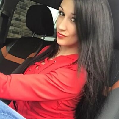 Jetzt MeliDeluxe entdecken – Model, 30 Jahre alt aus Köln, 14.843 Follower