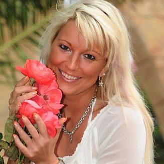 Stilvolles Model nightkiss66, 46 Jahre, aus Wiesbaden mit 94.300 Follower